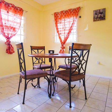 Coco Rose Apartments Soufrière Buitenkant foto